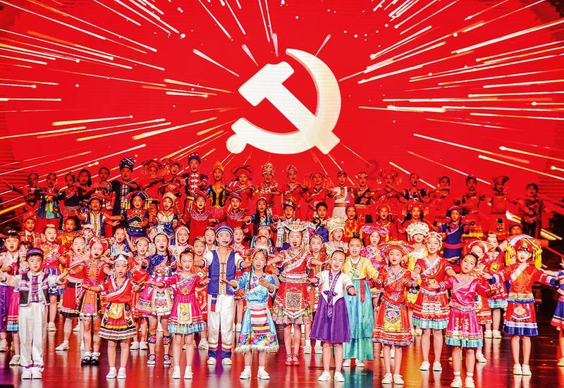 1月25日，黑龙江哈尔滨，得知地铁上有乘客突感心脏不适，路人奶奶拿出自己的速效救心丸救急